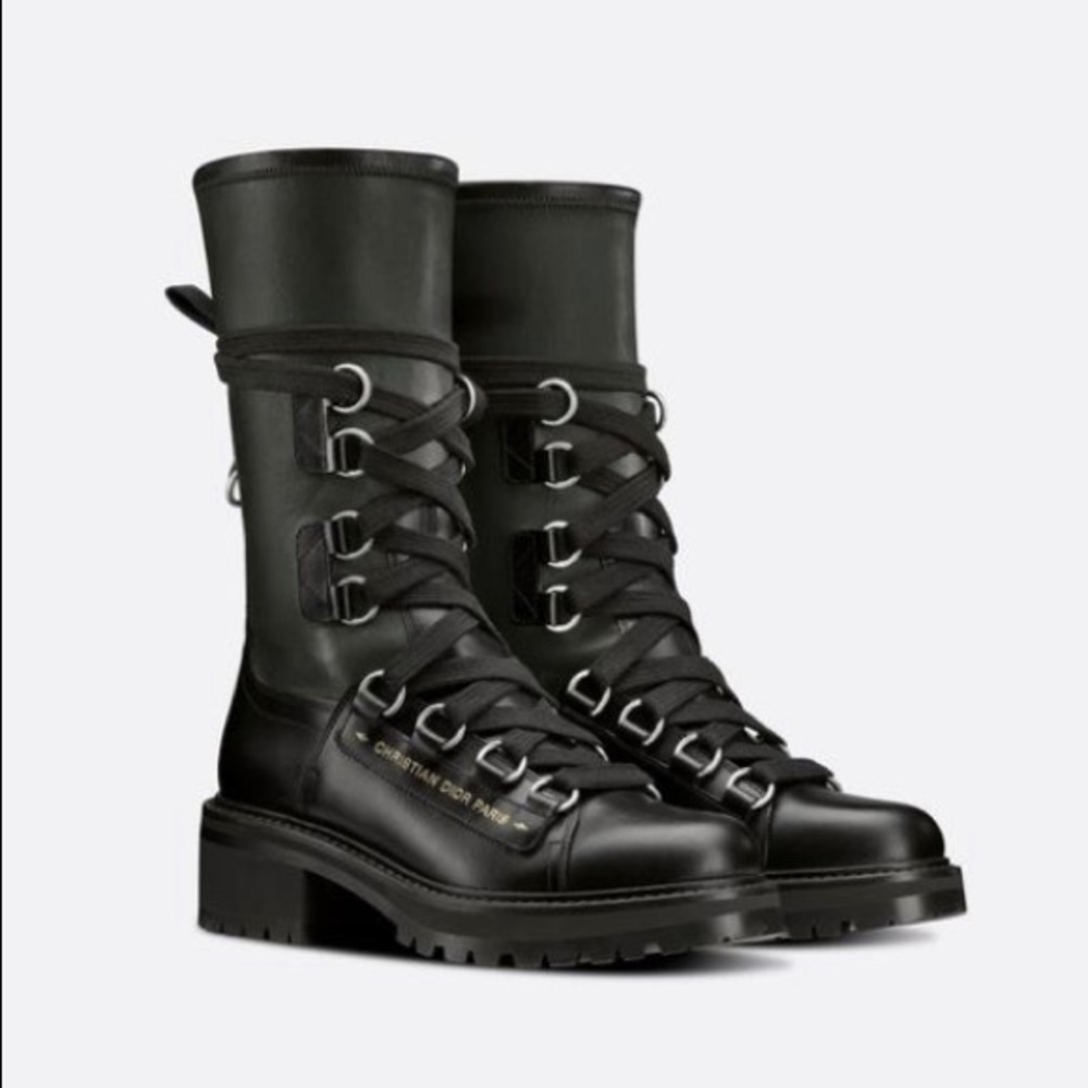 BRAND NEW Dior 2021 combat boot. Great year round. High quality construction.